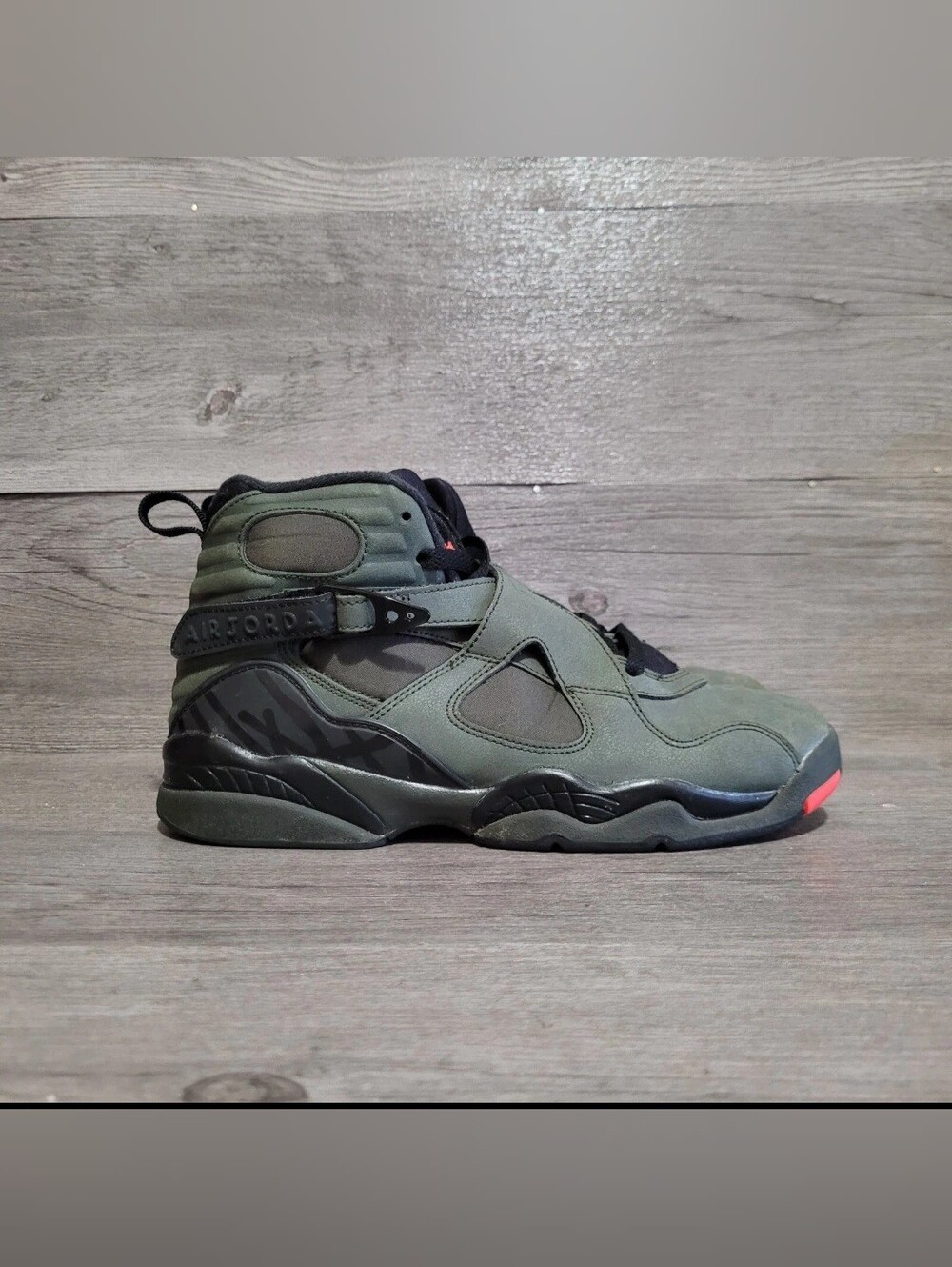 Jordan Retro 8 Undefeated Youth Mens Size 6.5y Green Basketball Shoes